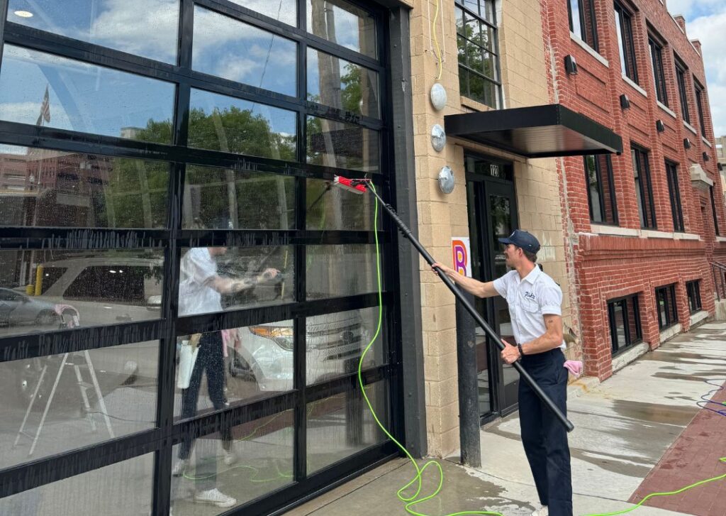 An example of window cleaning work